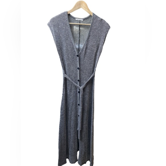 Adorable Black &White Thin Striped Dress w/Belt ♠️ - Picture 1 of 5